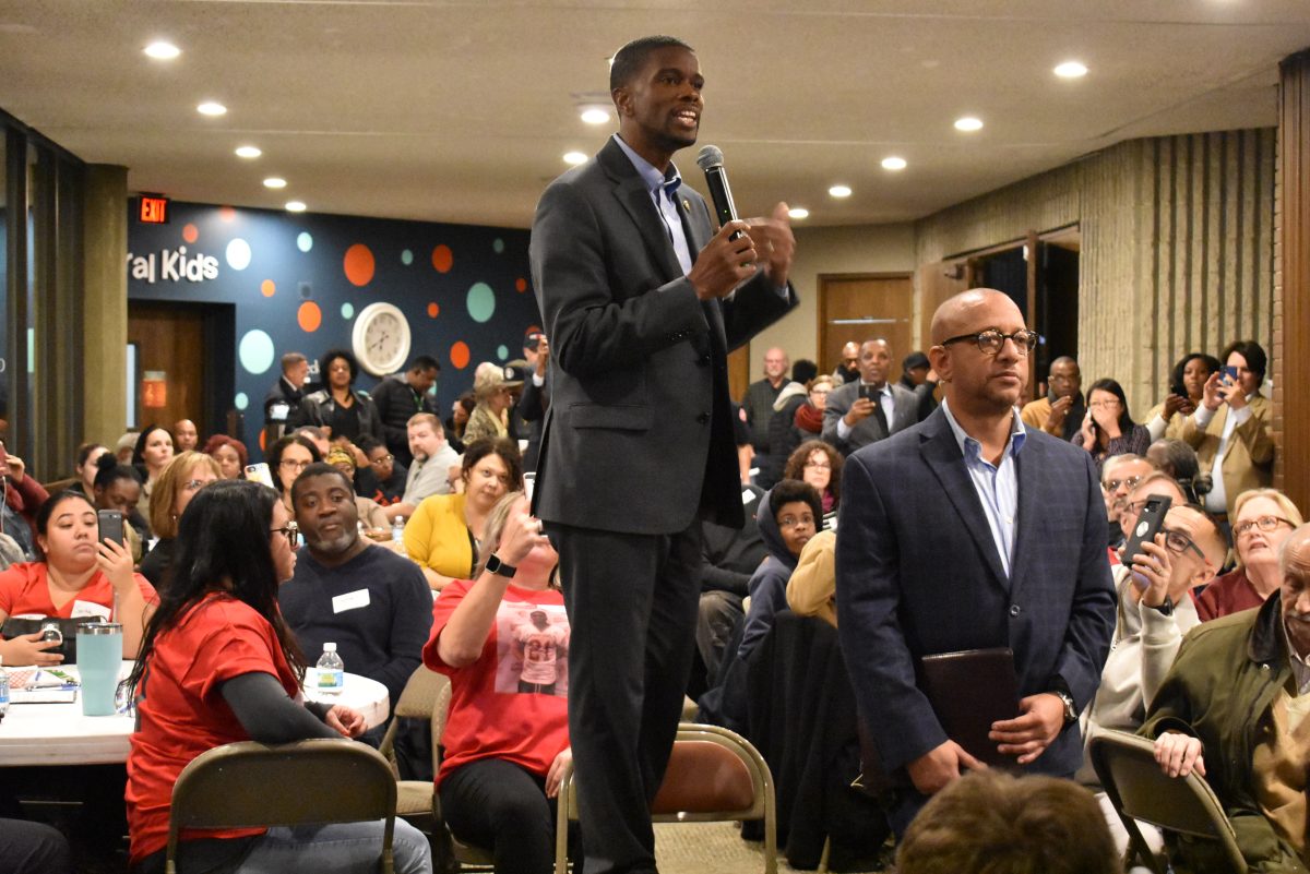 St. Paul Mayor Melvin Carter III spoke to community members gathered at Central Baptist Church Nov. 7. | Photo by Molly Korzenowski
